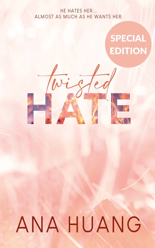 Omslag van Twisted Hate van Ana Huang, paperback