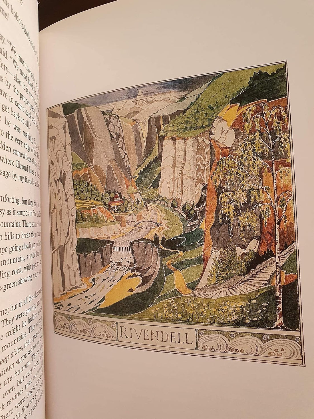 Omslag van De hobbit - Het begin van het wereldberoemde oeuvre van Tolkien van J.R.R. Tolkien, hardcover