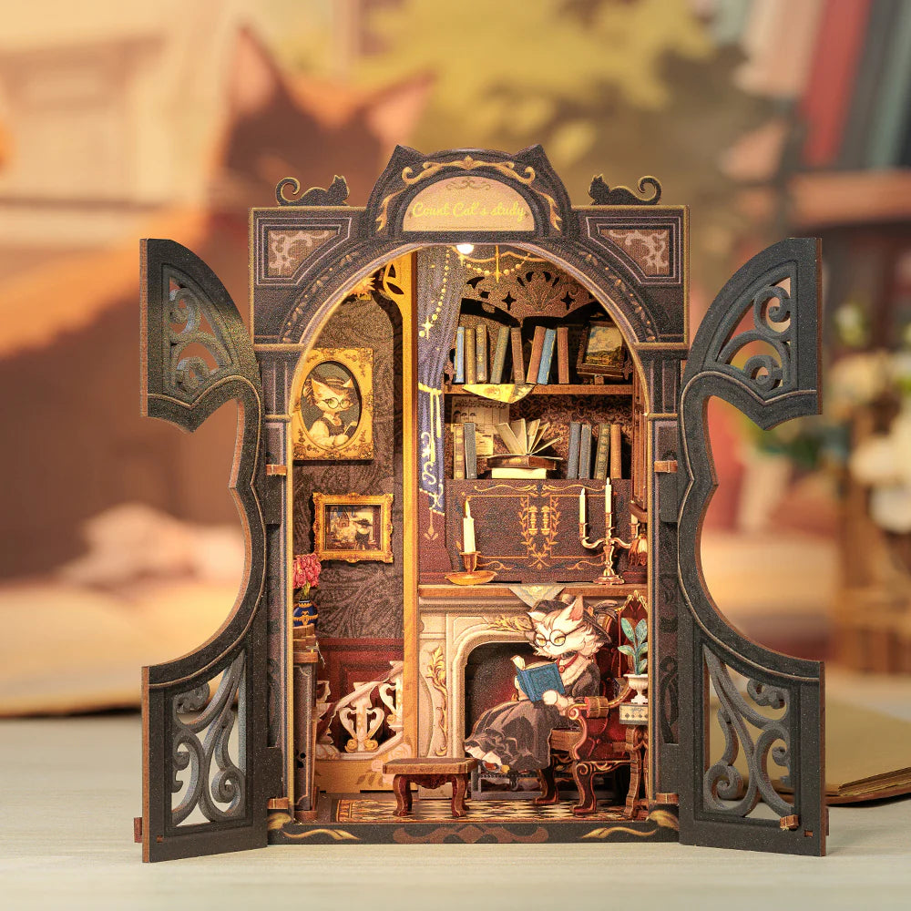 Book Nook Count Cat's Study detail